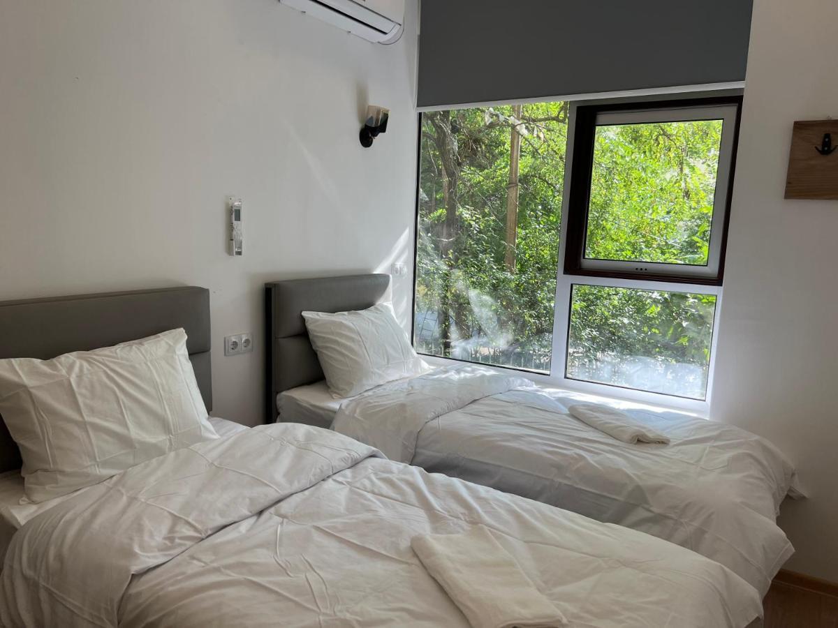 Apple Cozy Hotel Тбилиси Экстерьер фото