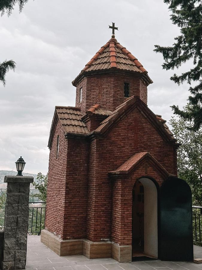 Apple Cozy Hotel Тбилиси Экстерьер фото